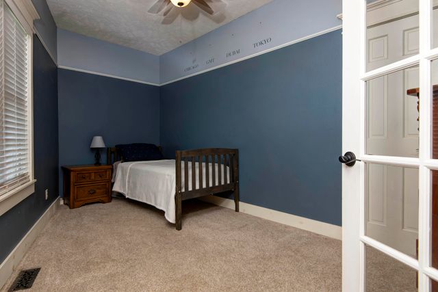 128 Green Oaks Drive, Ozark, MO 65721