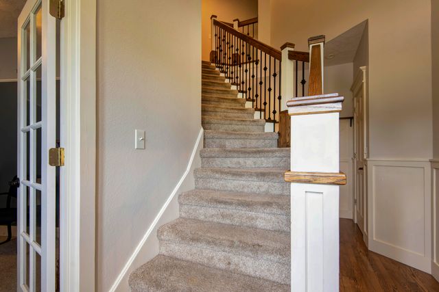 128 Green Oaks Drive, Ozark, MO 65721