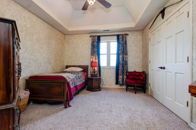 128 Green Oaks Drive, Ozark, MO 65721