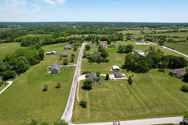 128 Green Oaks Drive, Ozark, MO 65721