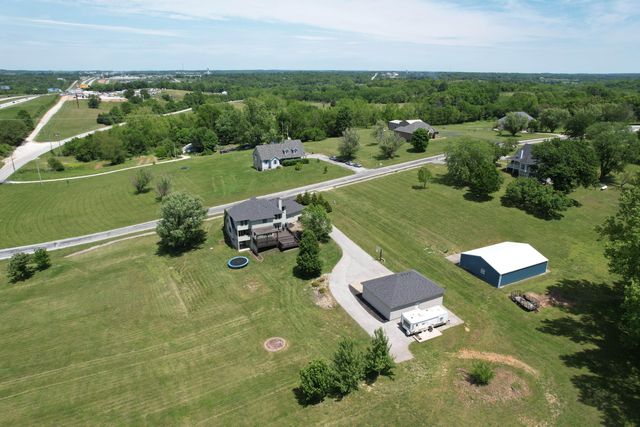 128 Green Oaks Drive, Ozark, MO 65721