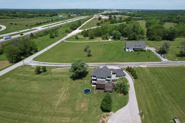 128 Green Oaks Drive, Ozark, MO 65721