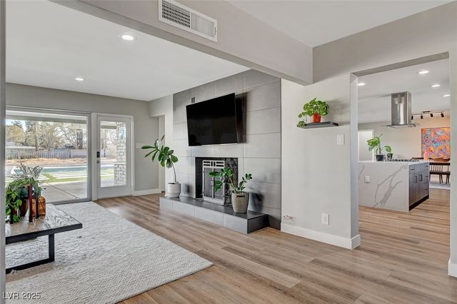 2711 Ashby Avenue, Las Vegas, NV 89102