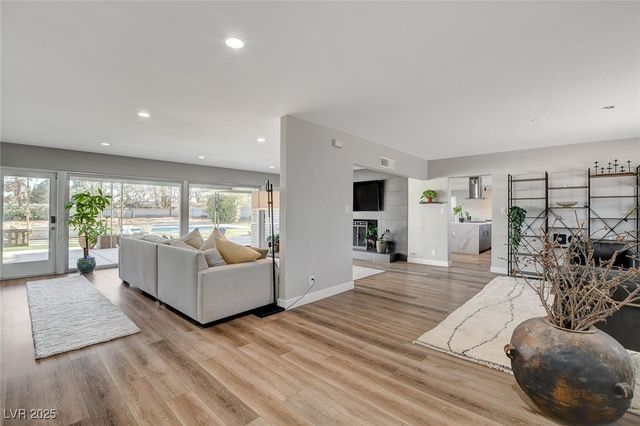 2711 Ashby Avenue, Las Vegas, NV 89102