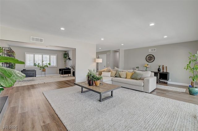 2711 Ashby Avenue, Las Vegas, NV 89102