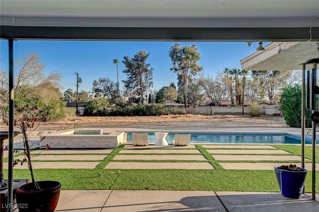 2711 Ashby Avenue, Las Vegas, NV 89102