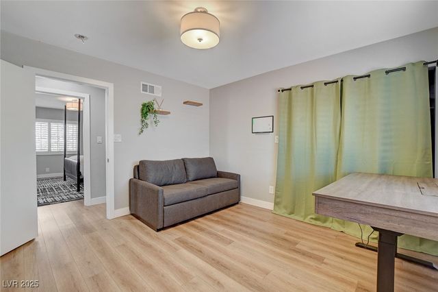 2711 Ashby Avenue, Las Vegas, NV 89102