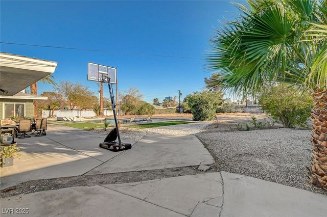 2711 Ashby Avenue, Las Vegas, NV 89102