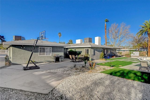 2711 Ashby Avenue, Las Vegas, NV 89102