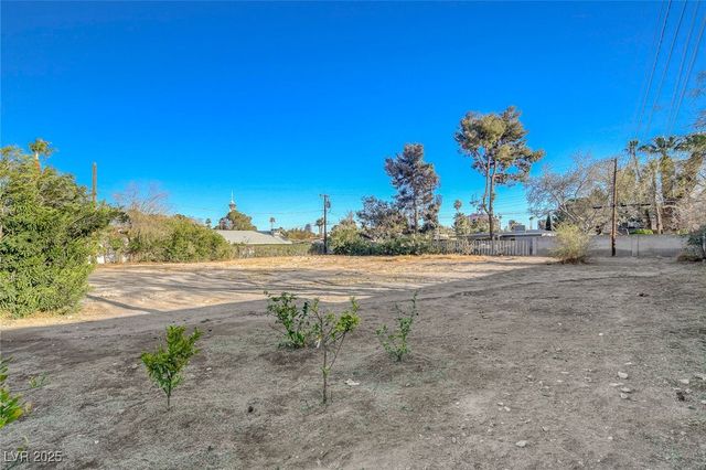 2711 Ashby Avenue, Las Vegas, NV 89102