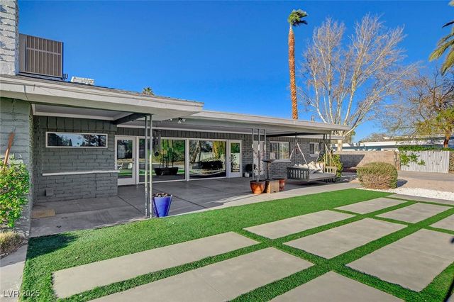 2711 Ashby Avenue, Las Vegas, NV 89102