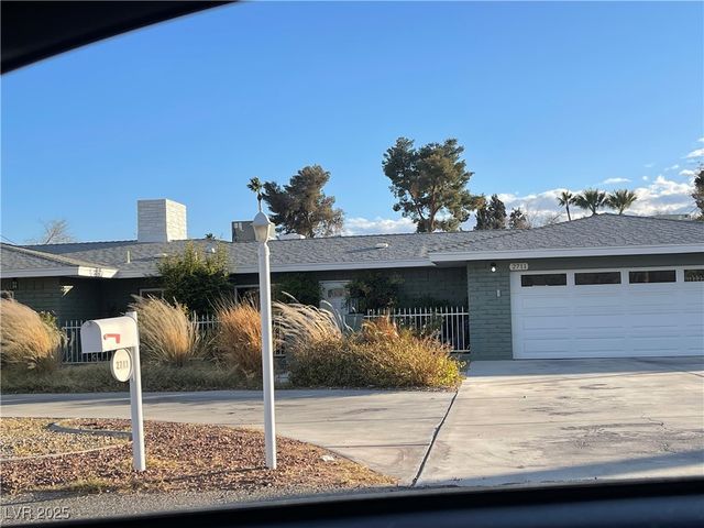 2711 Ashby Avenue, Las Vegas, NV 89102