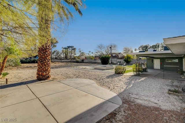 2711 Ashby Avenue, Las Vegas, NV 89102