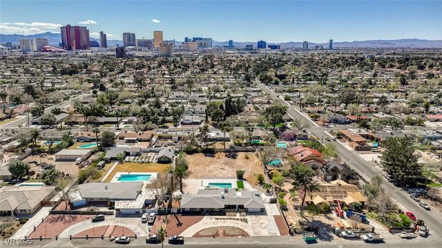 2711 Ashby Avenue, Las Vegas, NV 89102