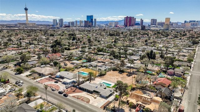 2711 Ashby Avenue, Las Vegas, NV 89102