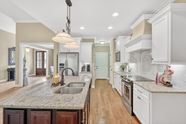 111 Peters Ct, Murfreesboro, TN 37128