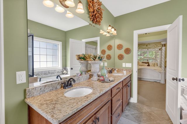 111 Peters Ct, Murfreesboro, TN 37128