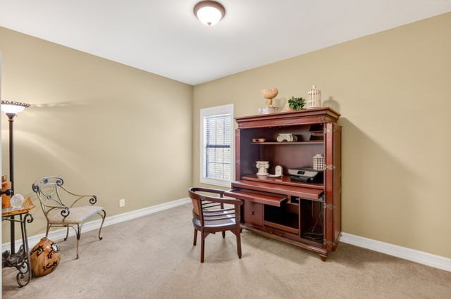 111 Peters Ct, Murfreesboro, TN 37128