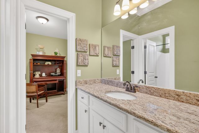 111 Peters Ct, Murfreesboro, TN 37128