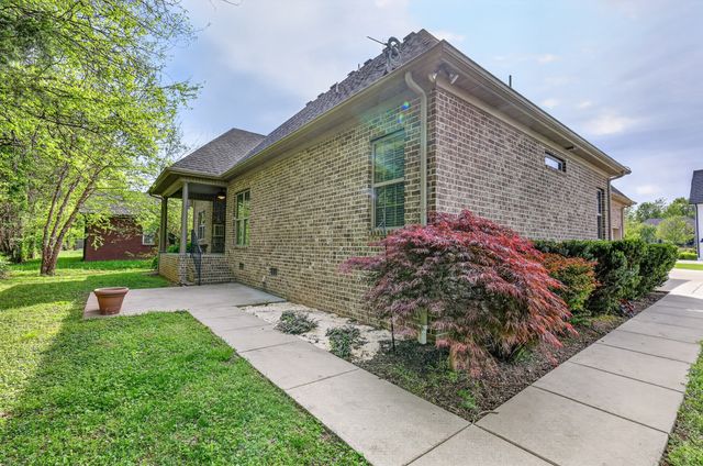 111 Peters Ct, Murfreesboro, TN 37128