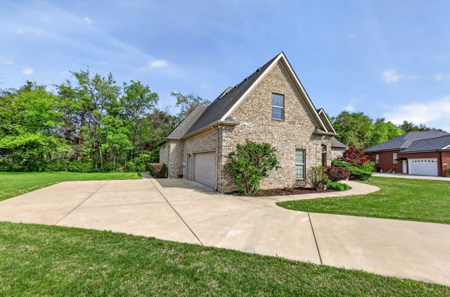 111 Peters Ct, Murfreesboro, TN 37128