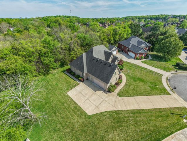 111 Peters Ct, Murfreesboro, TN 37128
