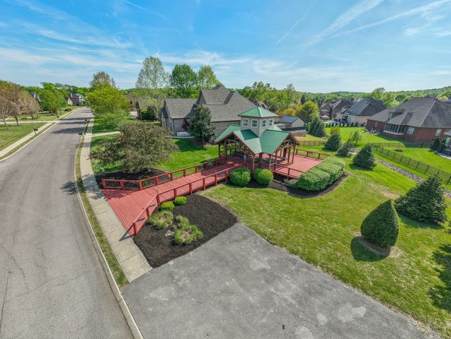 111 Peters Ct, Murfreesboro, TN 37128