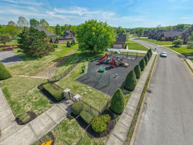 111 Peters Ct, Murfreesboro, TN 37128