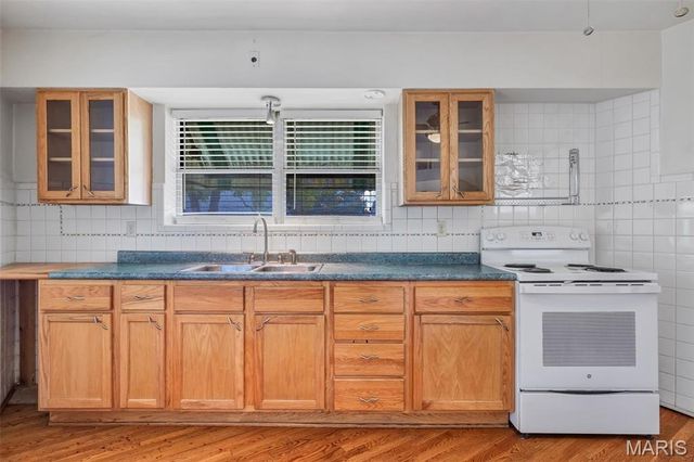 5451 Murdoch Avenue, St Louis, MO 63109