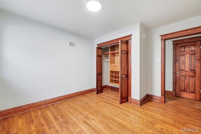 5451 Murdoch Avenue, St Louis, MO 63109