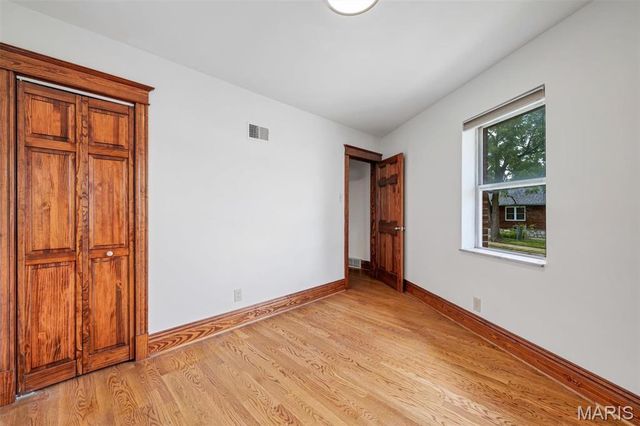 5451 Murdoch Avenue, St Louis, MO 63109