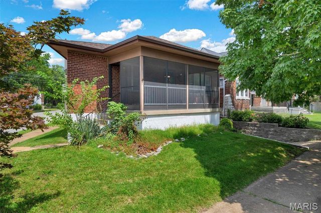5451 Murdoch Avenue, St Louis, MO 63109