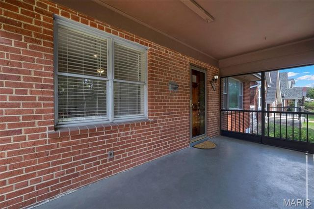 5451 Murdoch Avenue, St Louis, MO 63109