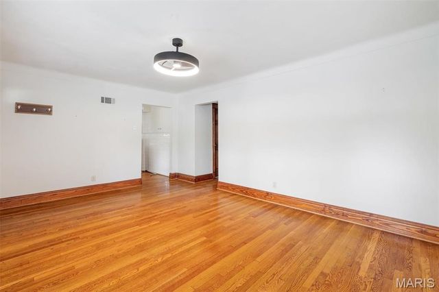 5451 Murdoch Avenue, St Louis, MO 63109