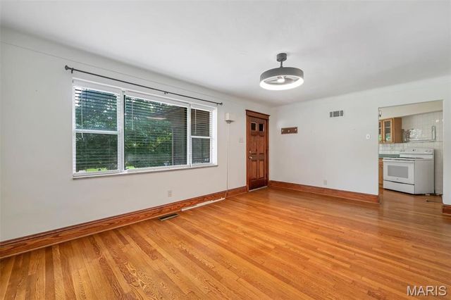 5451 Murdoch Avenue, St Louis, MO 63109