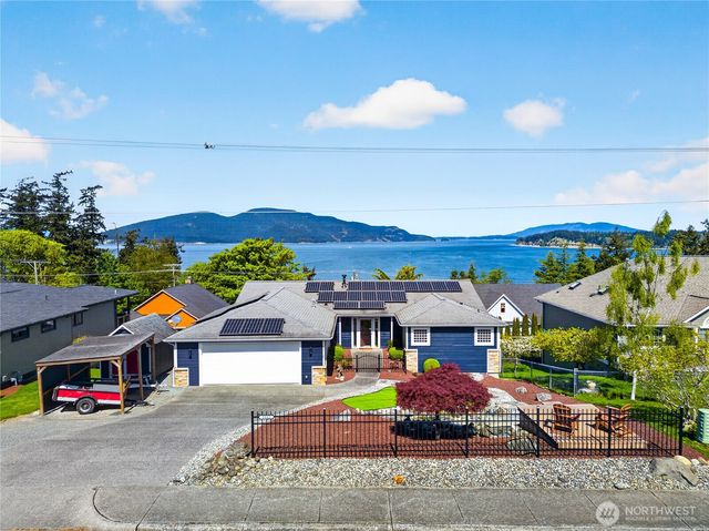 3512 W 2nd Street, Anacortes, WA 98221
