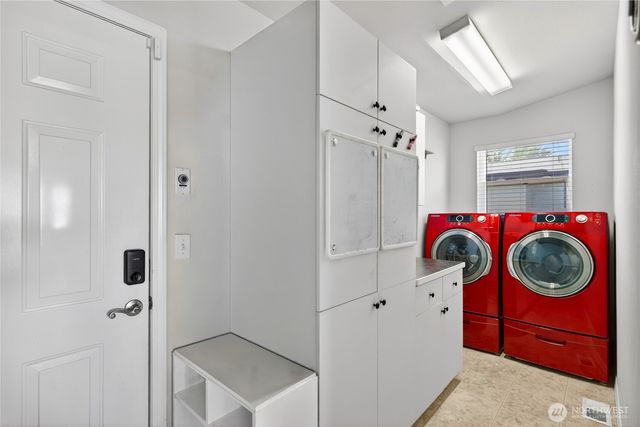 3512 W 2nd Street, Anacortes, WA 98221