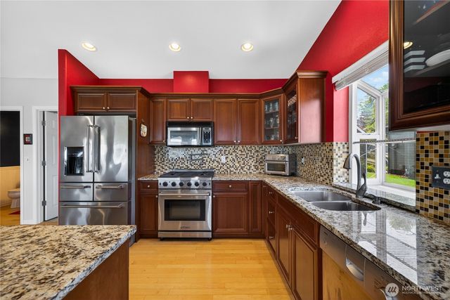 3512 W 2nd Street, Anacortes, WA 98221