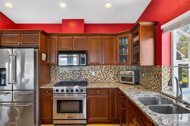 3512 W 2nd Street, Anacortes, WA 98221
