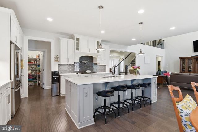 6820 LILLY BELLE CT, Centreville, VA 20120