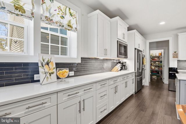 6820 LILLY BELLE CT, Centreville, VA 20120