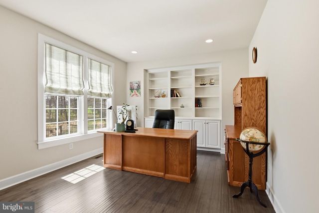 6820 LILLY BELLE CT, Centreville, VA 20120