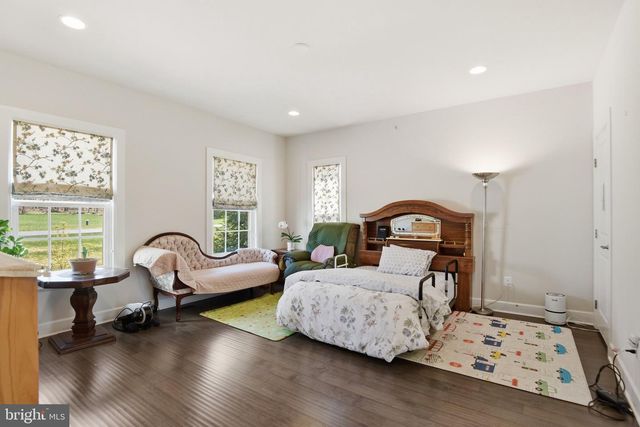 6820 LILLY BELLE CT, Centreville, VA 20120