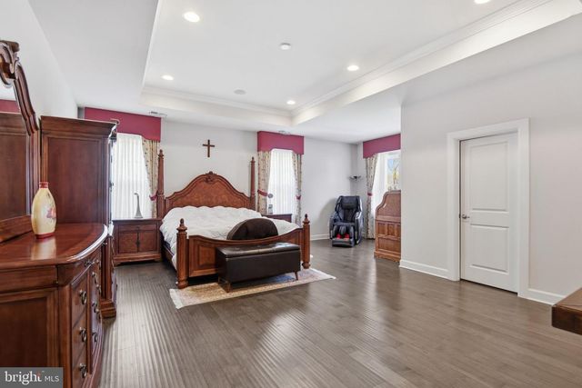 6820 LILLY BELLE CT, Centreville, VA 20120