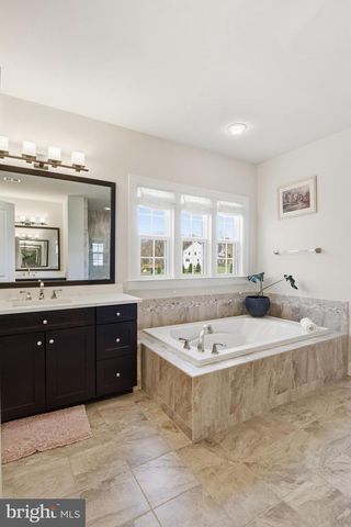 6820 LILLY BELLE CT, Centreville, VA 20120