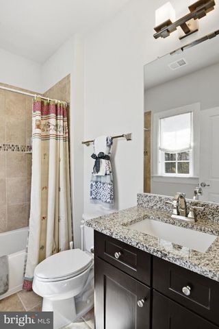 6820 LILLY BELLE CT, Centreville, VA 20120