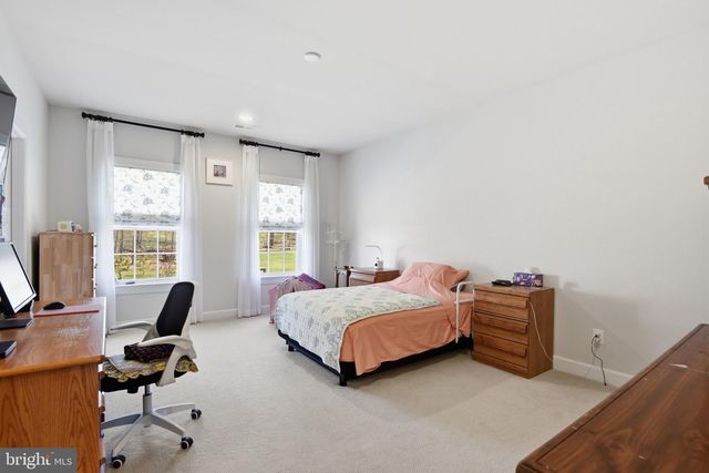 6820 LILLY BELLE CT, Centreville, VA 20120