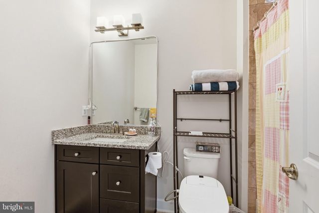 6820 LILLY BELLE CT, Centreville, VA 20120