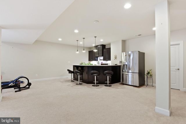 6820 LILLY BELLE CT, Centreville, VA 20120