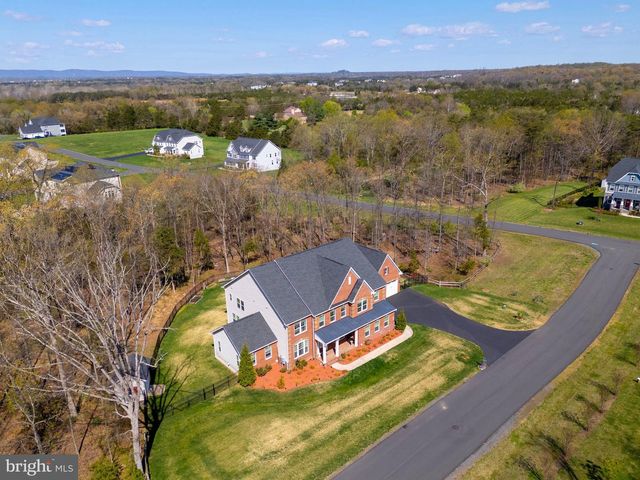 6820 LILLY BELLE CT, Centreville, VA 20120